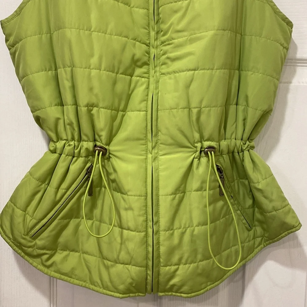Light weight quilted vest - Picture 3 of 7